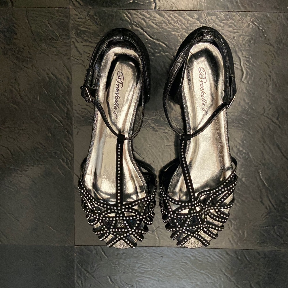 Black Embellished Peep Toe Flats